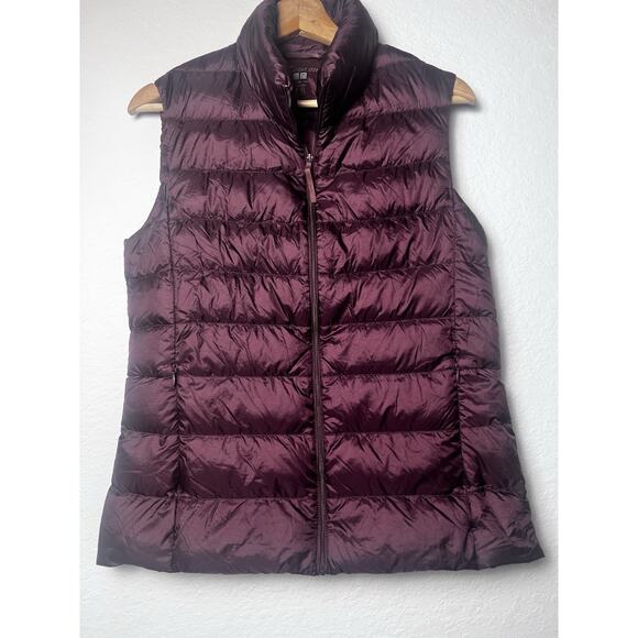 Uniqlo Ultra Light Down Vest Sz M Womens Burgundy Packable Lightweight Puffer - Picture 7 of 10